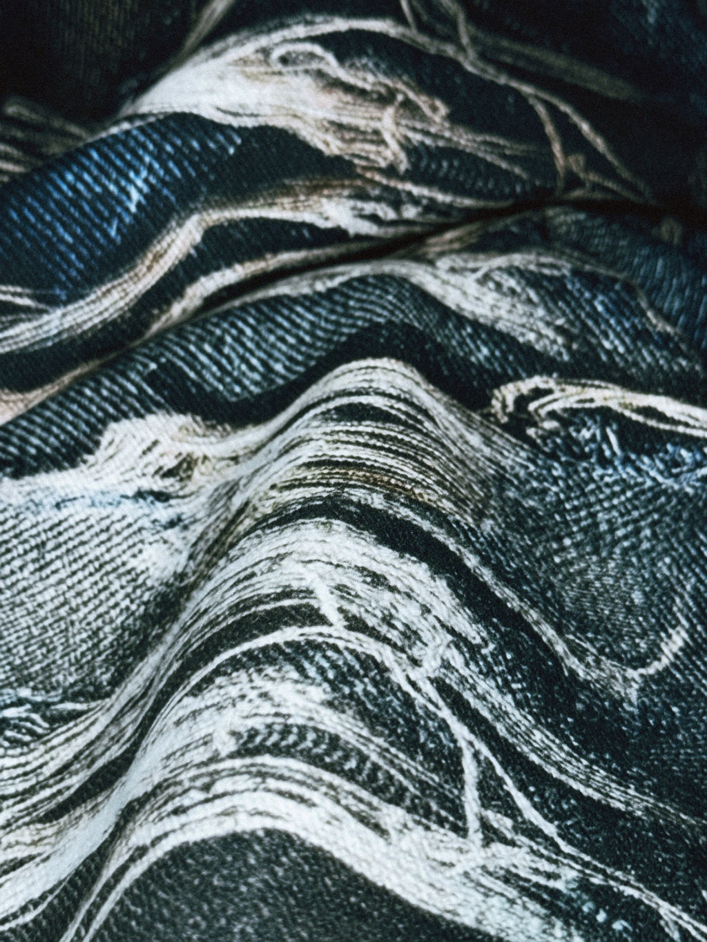 PRINTER RIPPED JEANS