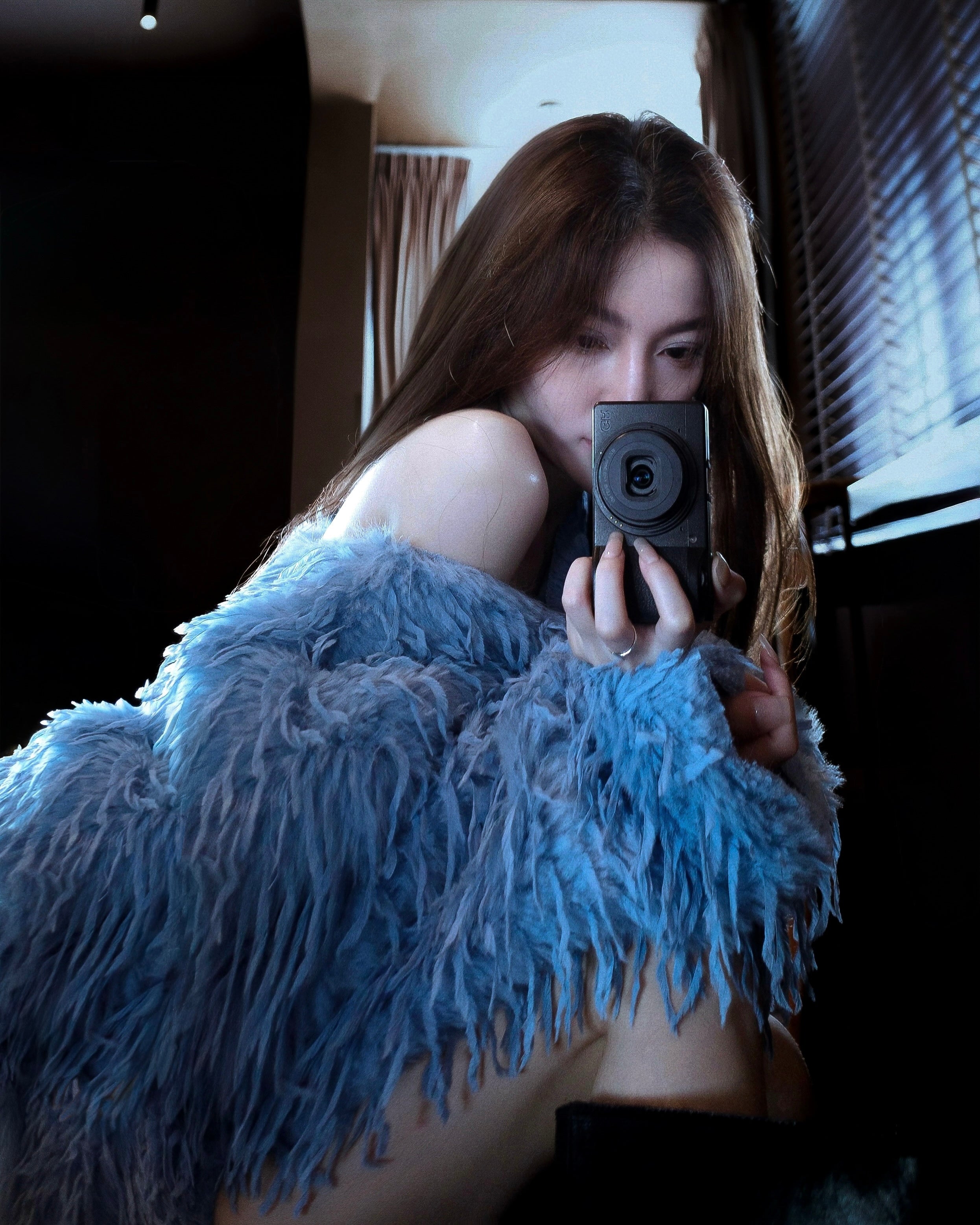 BLUE FEATHER FUR SWEATER